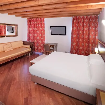 Guest house Centre And 2*