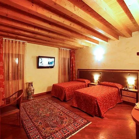 Centre And Guest house 2*
